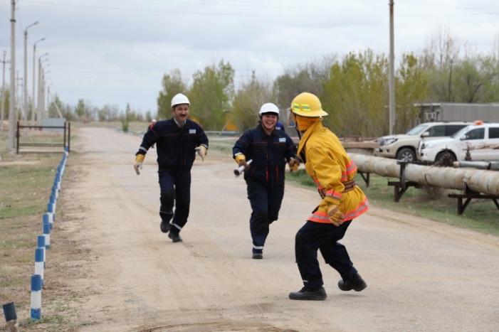 fire_fighters_running